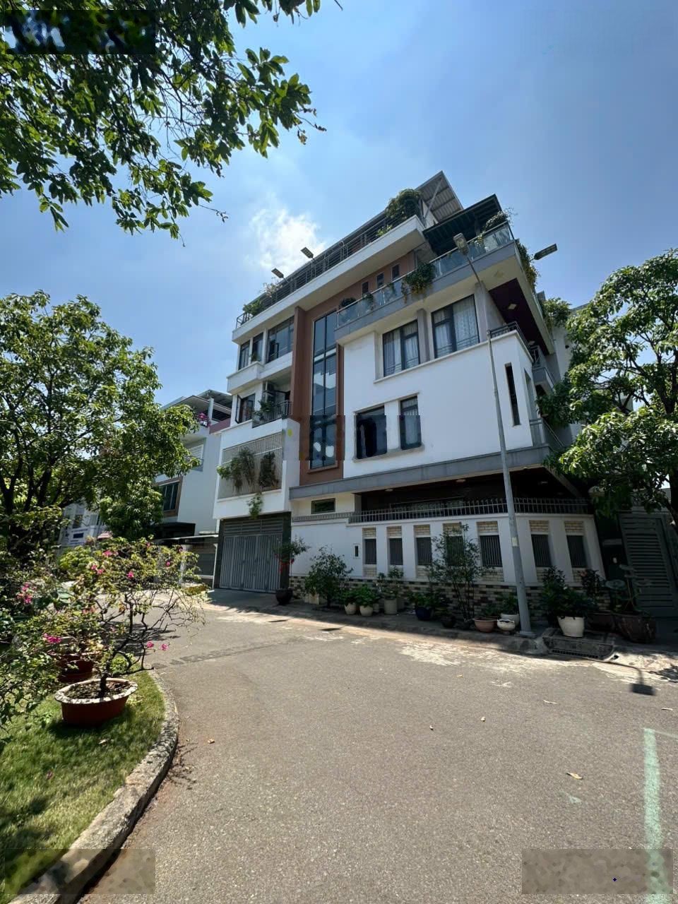 Bán Nhà Mặt Tiền KDC Sông Giồng Phường An Phú, Quận 2- 7x17m( 4 tầng )- giá 29 tỷ.