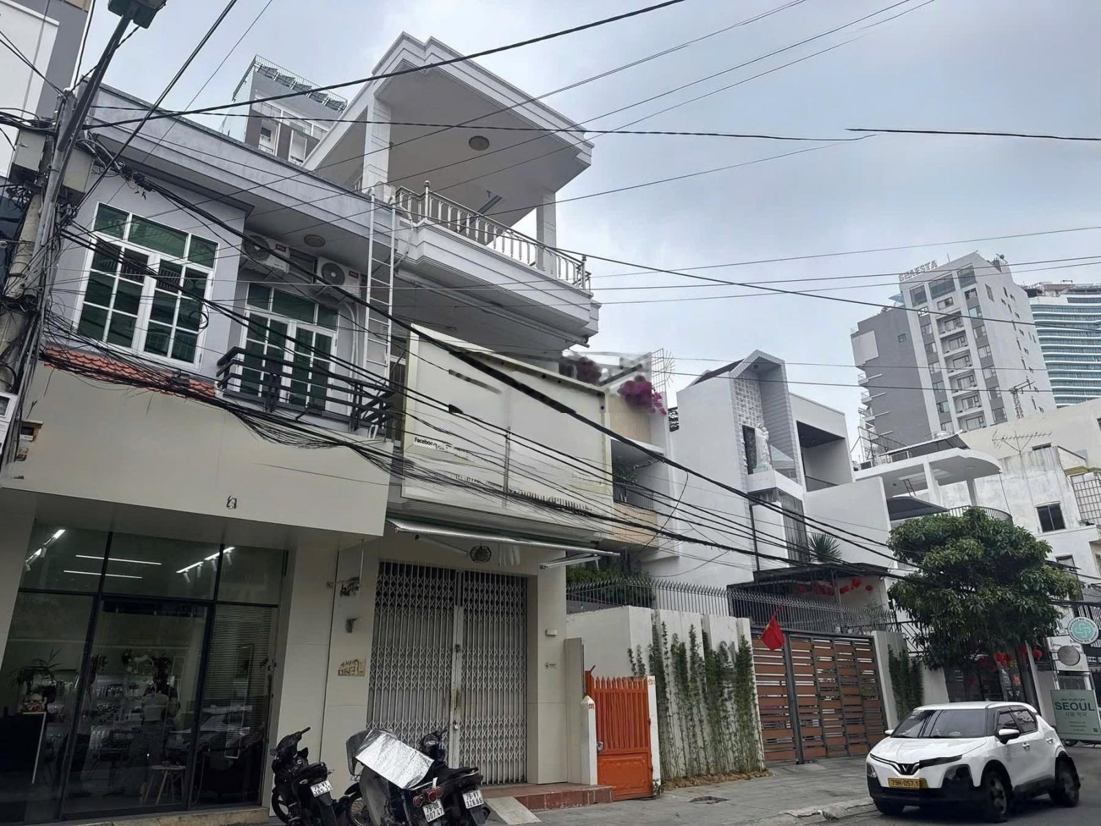 Cho thuê nhà nguyên căn 3 tầng mặt tiền đường Trịnh Phong, khu phố Hàn, Nha Trang