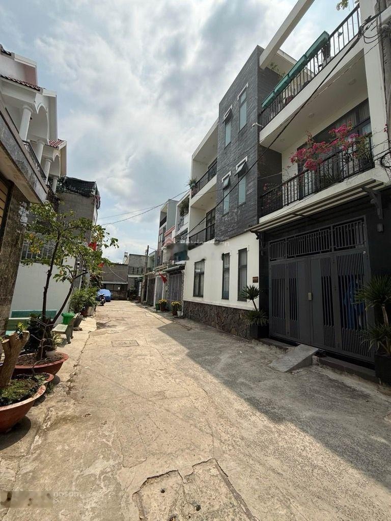 Bán Đất đường thạnh Lộc 17 phường THẠNH LỘC Q12, hẻm xe hơi 5m,DT (4x16.3) 65m giá 3,9ty