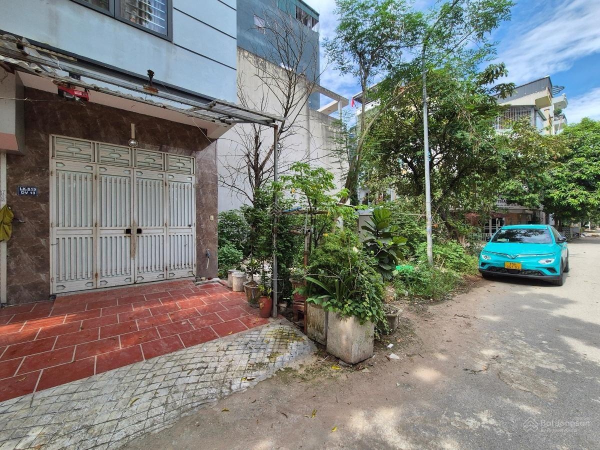 Đất phân lô dịch vụ Đìa Lão, Kiến Hưng. Dt 50m * Mt 5.7m. giá đầu tư. Vị trí đẹp, kinh doanh đỉnh