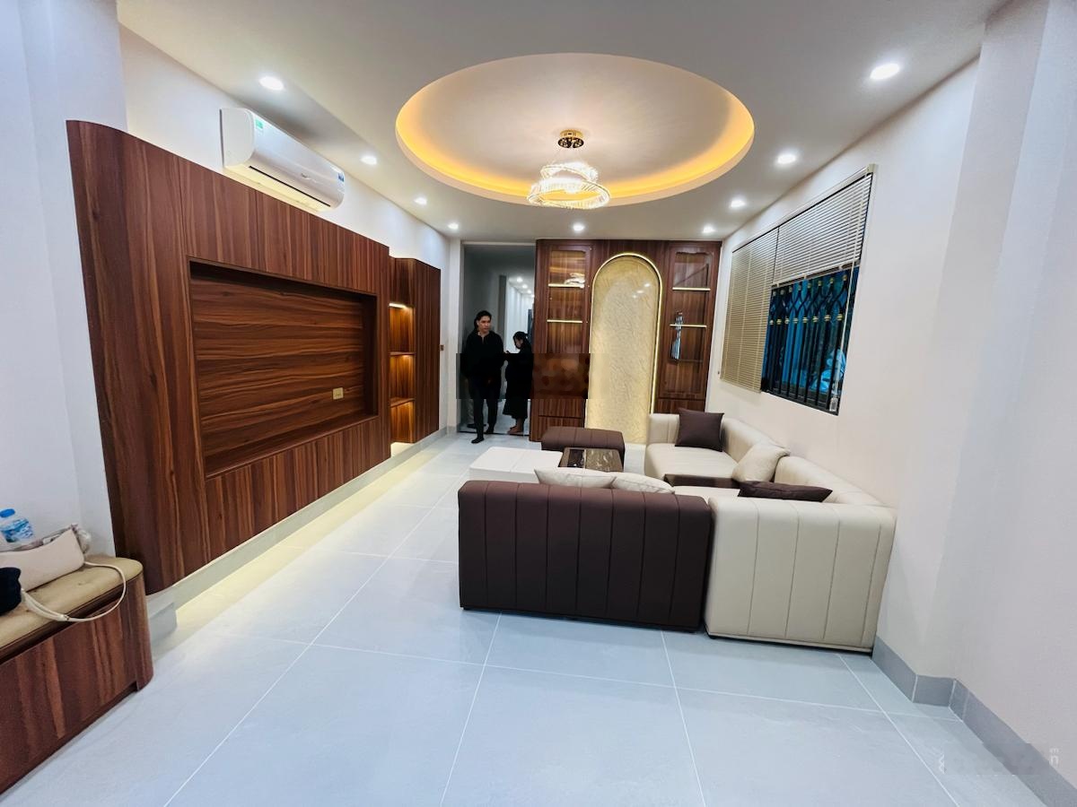 Kim Ngưu nhà mới 4 tầng giá siêu hời, ô tô dừng đỗ cả ngày, 60m2 mặt tiền 5m chủ cần bán rất gấp!