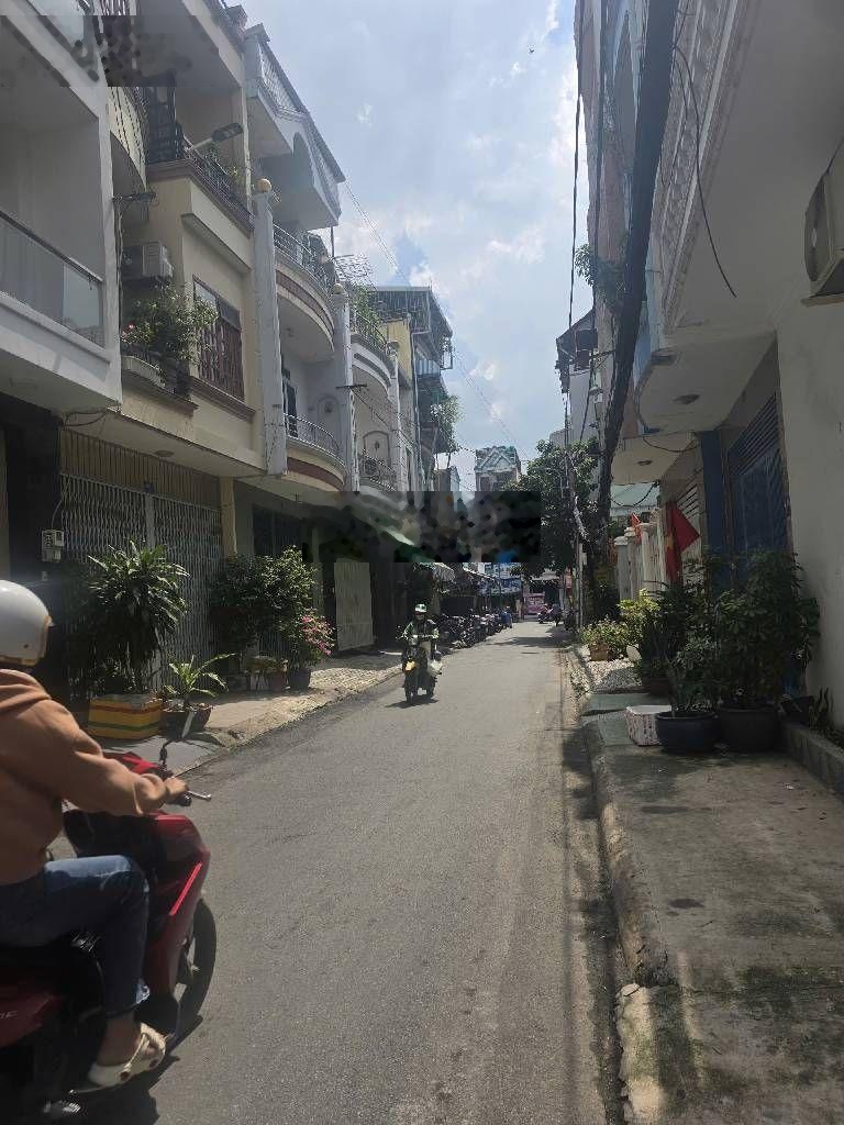 Gò dầu - hẻm 5m - 3 tầng -sổ vuông vức - hoàn công đầy đủ