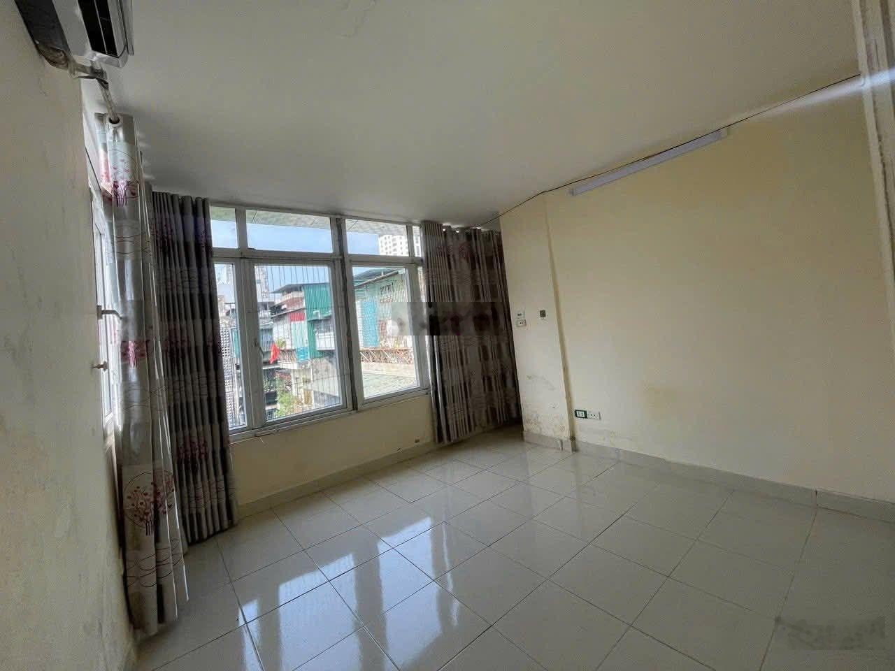 Cho thuê căn hộ 3 phòng ngủ tại Nghĩa Tân- Phường Nghĩa Đô, diện tích 80m2, giá thuê 8.5tr