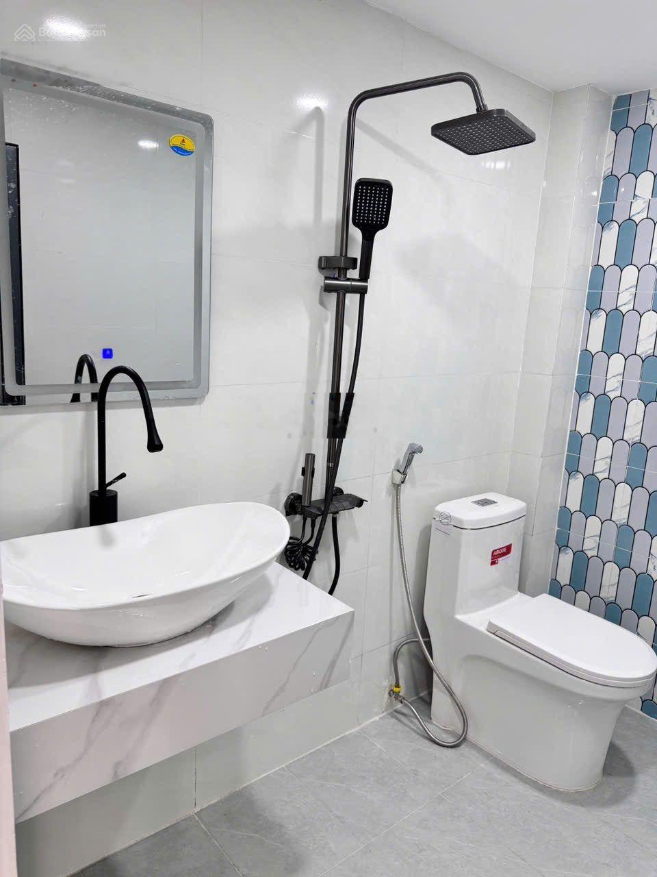 Hẻm ô tô nhà mới ở liền đẹp xuất sắc ở Đường Chiến Lược, 6,85 tỷ, 57m2