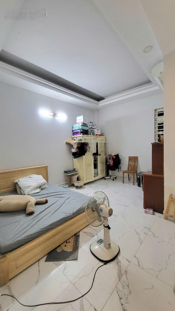 Nhà xinh yêu 3 tầng - hoàn công đủ - ngang 4m nở hậu tài lộc - gần cầu chữ y - chỉ 6t nhỉnh