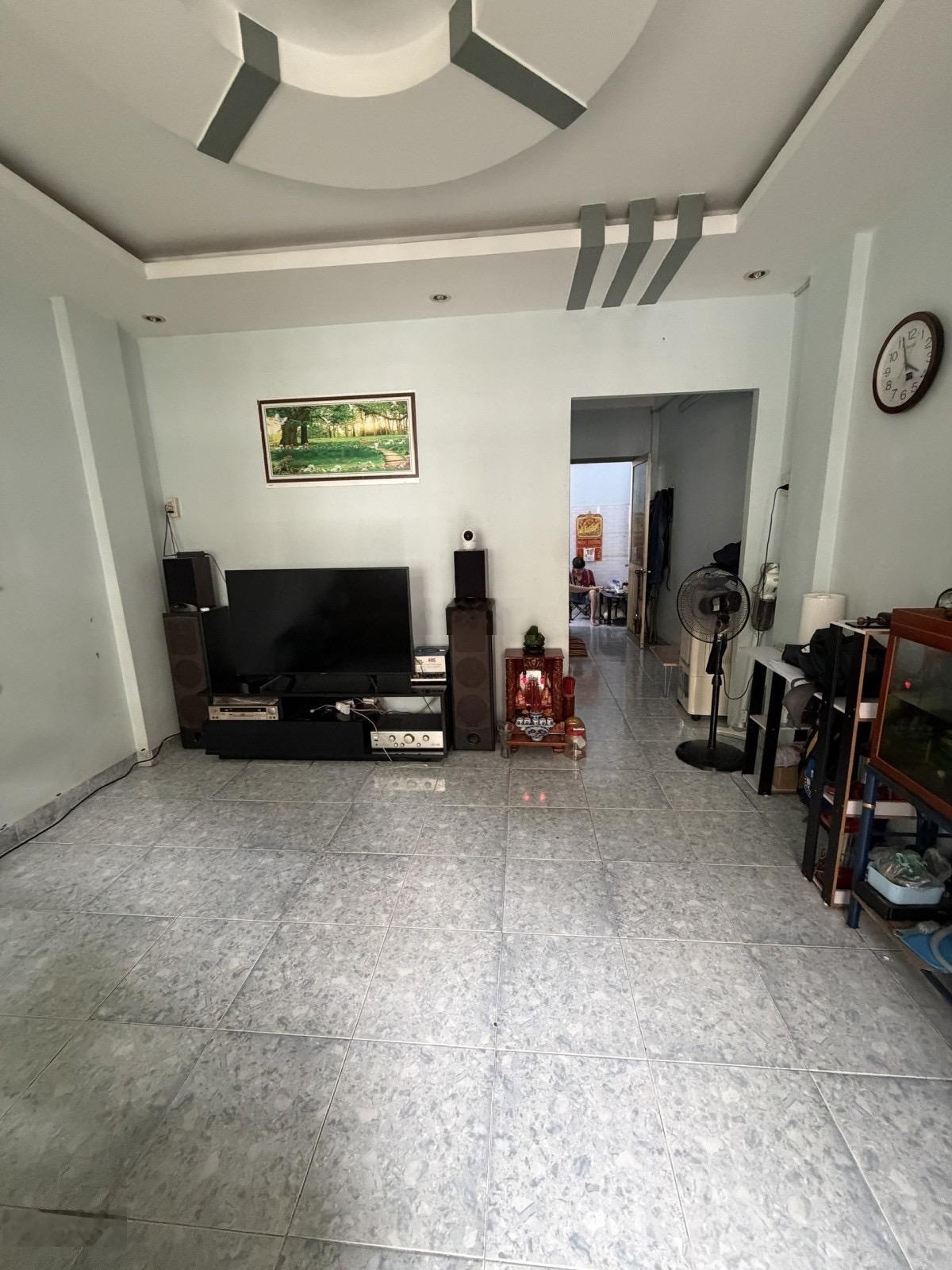 Tân phú chỉ 2,25 tỷ có ngay cc huỳnh văn chính dt 41m2 sổ hồng riêng.