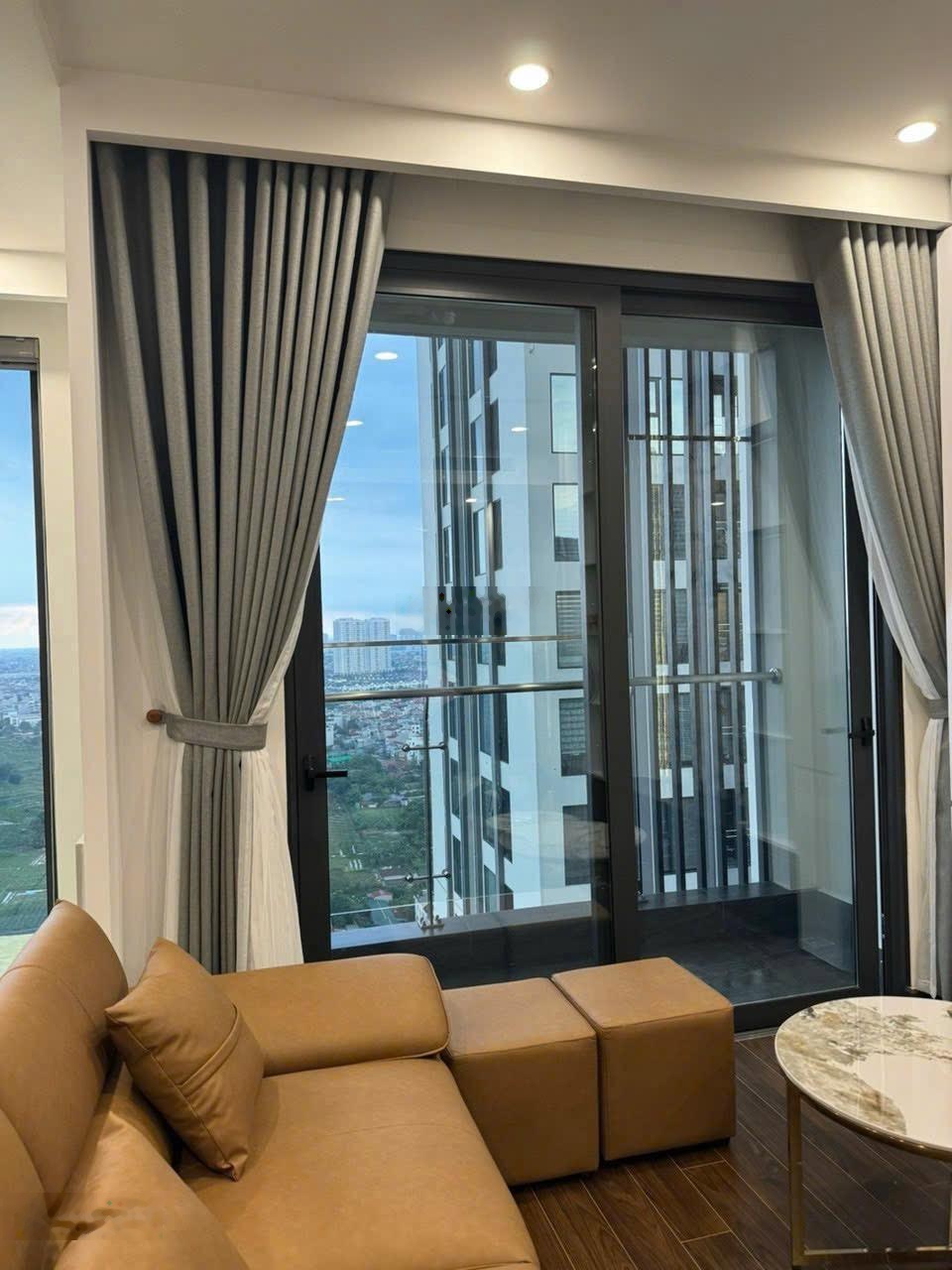 Cho thuê căn hộ chung cư cao cấp 64m2 với 2 phòng ngủ 2 vệ sinh đủ nội thất