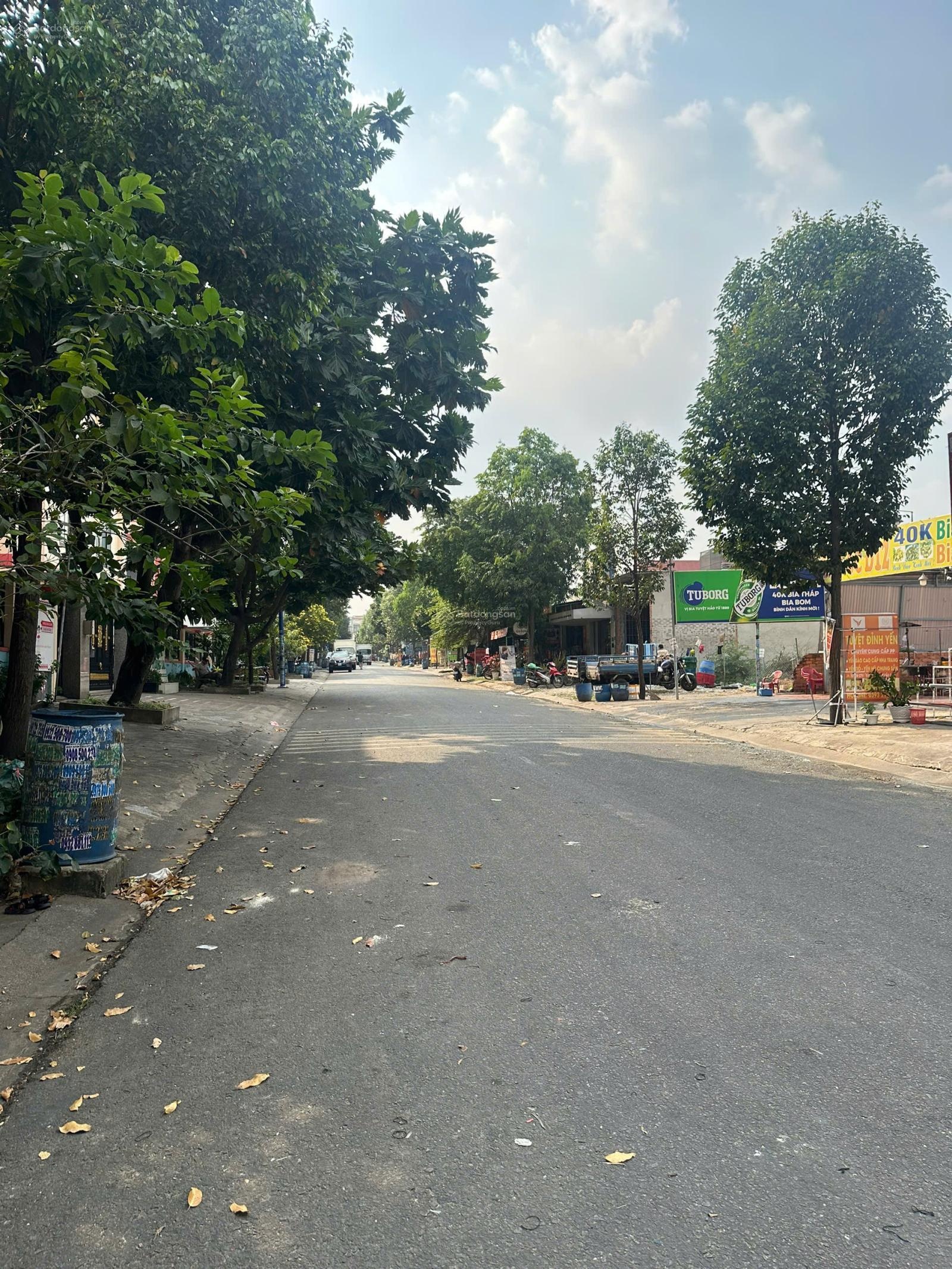 Chủ ngợp bán gấp. Đất ngay vòng xoay Mỹ Phước 2, Bến Cát, Giá chỉ 950 Triệu, 300m2, Sổ Sẵn, MT 8m