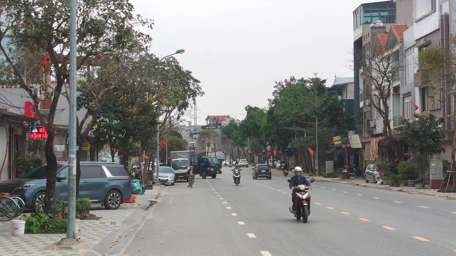 C chủ, cắt lỗ, nhỉnh 70 tr/ m2 oto tránh, tổ 11 TT Đông Anh