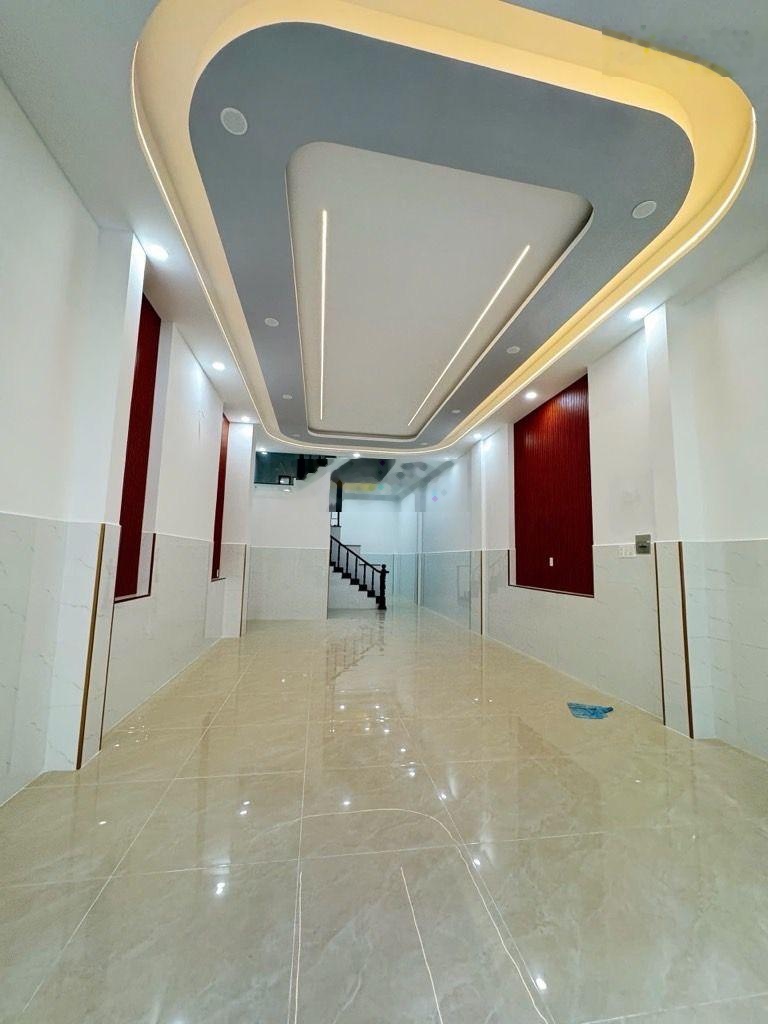 Mặt tiền kinh doanh sầm uất gần aeon mall - ngang 5,2m - dòng tiền 40tr/tháng.
