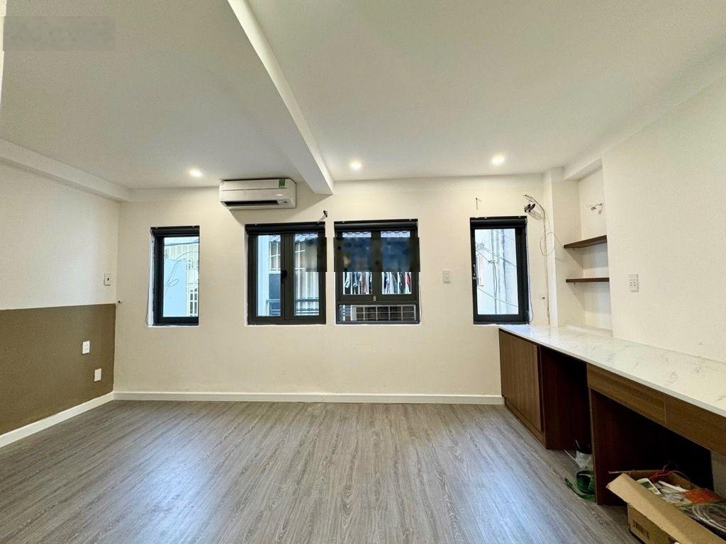 Sát mặt t.iền huỳnh văn bánh, phú nhuận nhà mới 4 tầng btct 4pn ngang 5.4m - 7.05tỷ