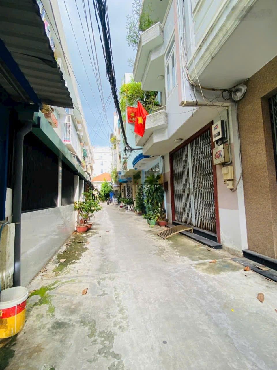 Siêu phẩm quận 2 mặt tiền cư xá điện lực trần não nhà 3 tầng mới đẹp vị trí trung tâm sổ vuông đẹp