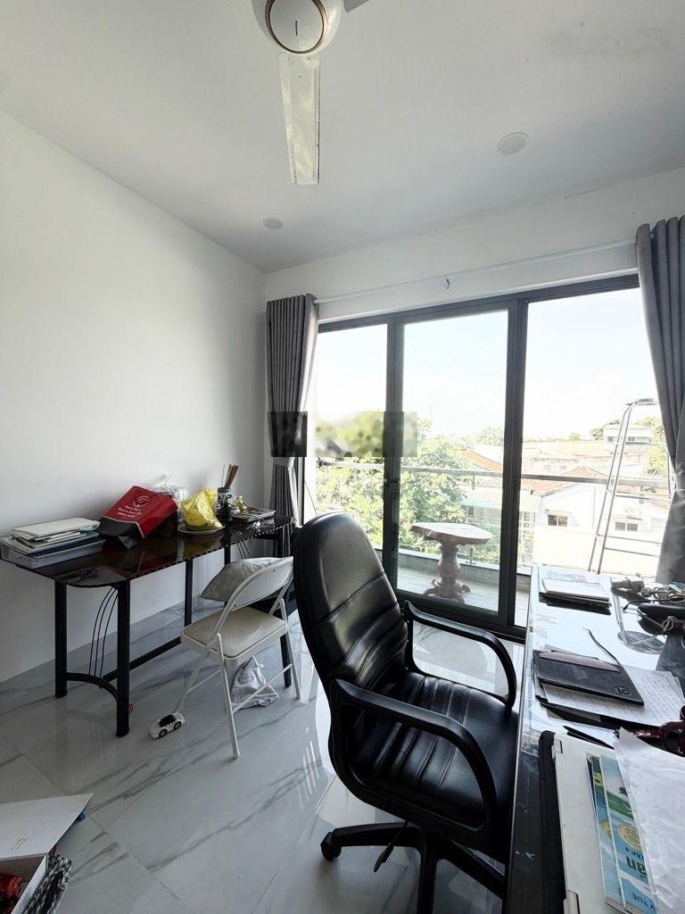 Biệt thự sân vườn 3 tầng đoàn nguyễn tuấn kế chợ bình chánh 400m2 ngang 10m nhik 8 tỷ