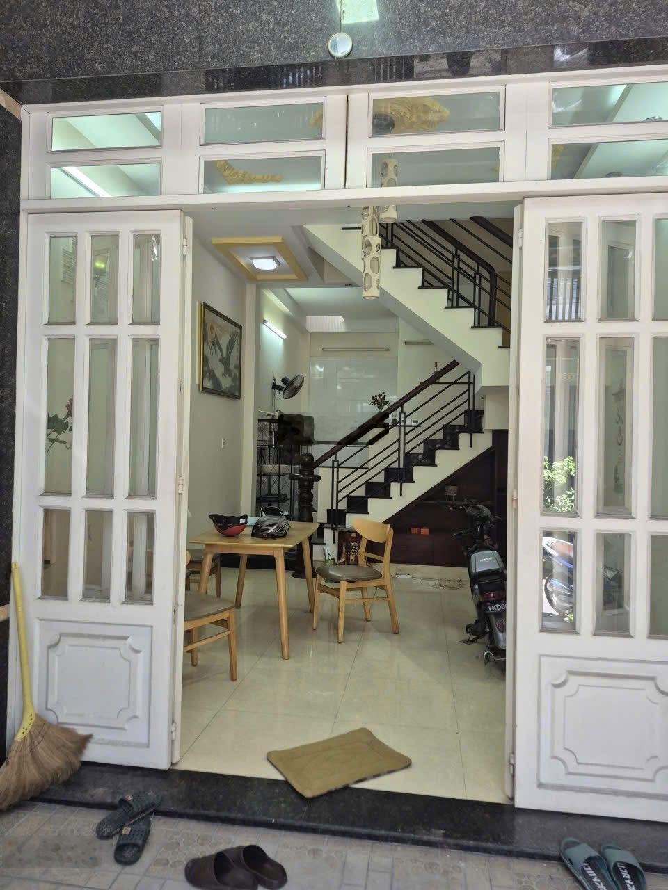Chủ ngộp Nhà Nguyễn Kiệm P.3, diện tích cực chuẩn, giá đầu tư chỉ 3Tỷ150 SHR/Sẵn Dòng Tiền