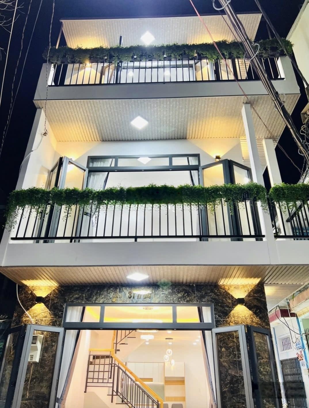 Bán nhà gấp tại Tây Hòa, Phước Long A, Q9, ngang 5m, 75m2, 2 lầu, dọn vào ở ngay