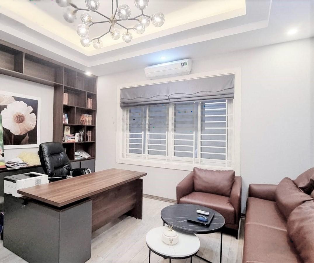 Bán nhà riêng phố Ngọc Khánh, Ngõ nông 15m ra phố, 42m 5 tầng, 9 tỷ 8
