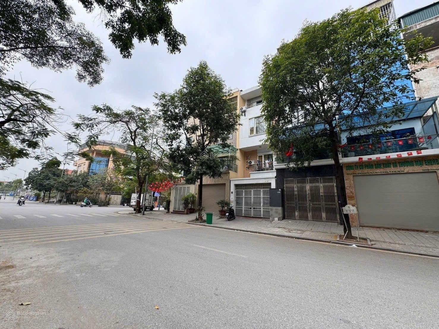HIẾM LIỀN KỀ KĐT VĂN PHÚ GIÁ TỐT NHẤT KHU .Diện tích 78m 5 tầng hơn 19 tỷ.Cơ hội đt