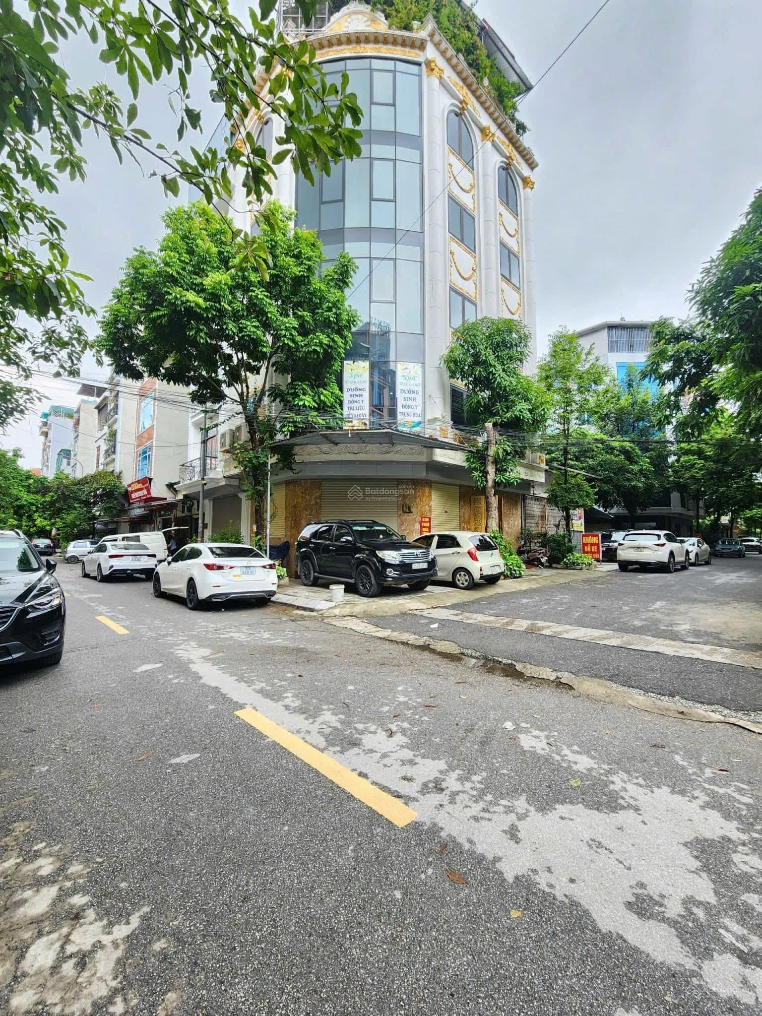 Siêu phẩm phân lô văn phú, hà đông 50m2 - mt5m, 4 tầng vỉa hè rộng - kinh doanh ngay - giá 17 tỷ.