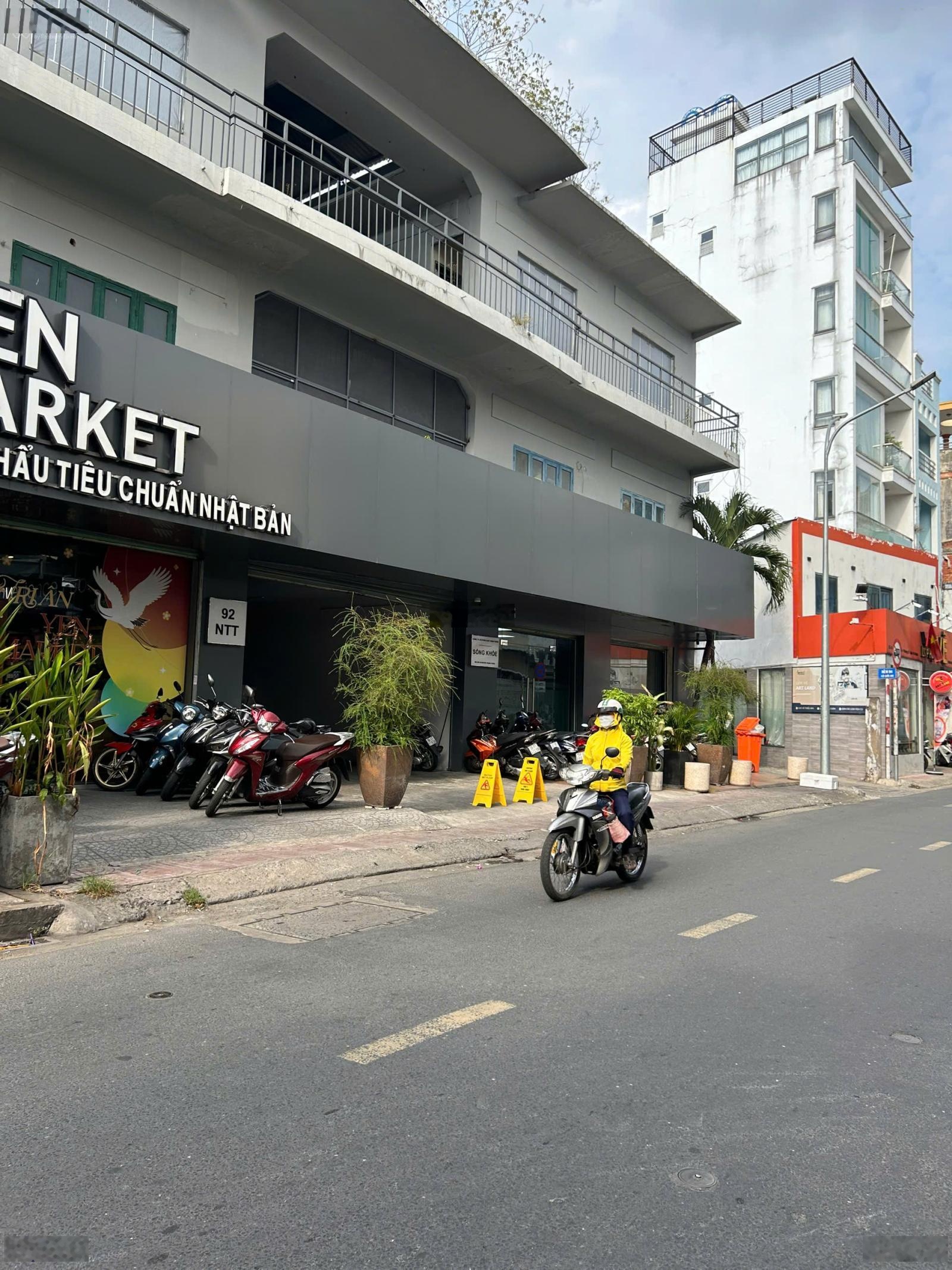 Bán gấp nhà mặt tiền nguyễn trọng tuyển-phú nhuận 70m-15,6 tỷ
