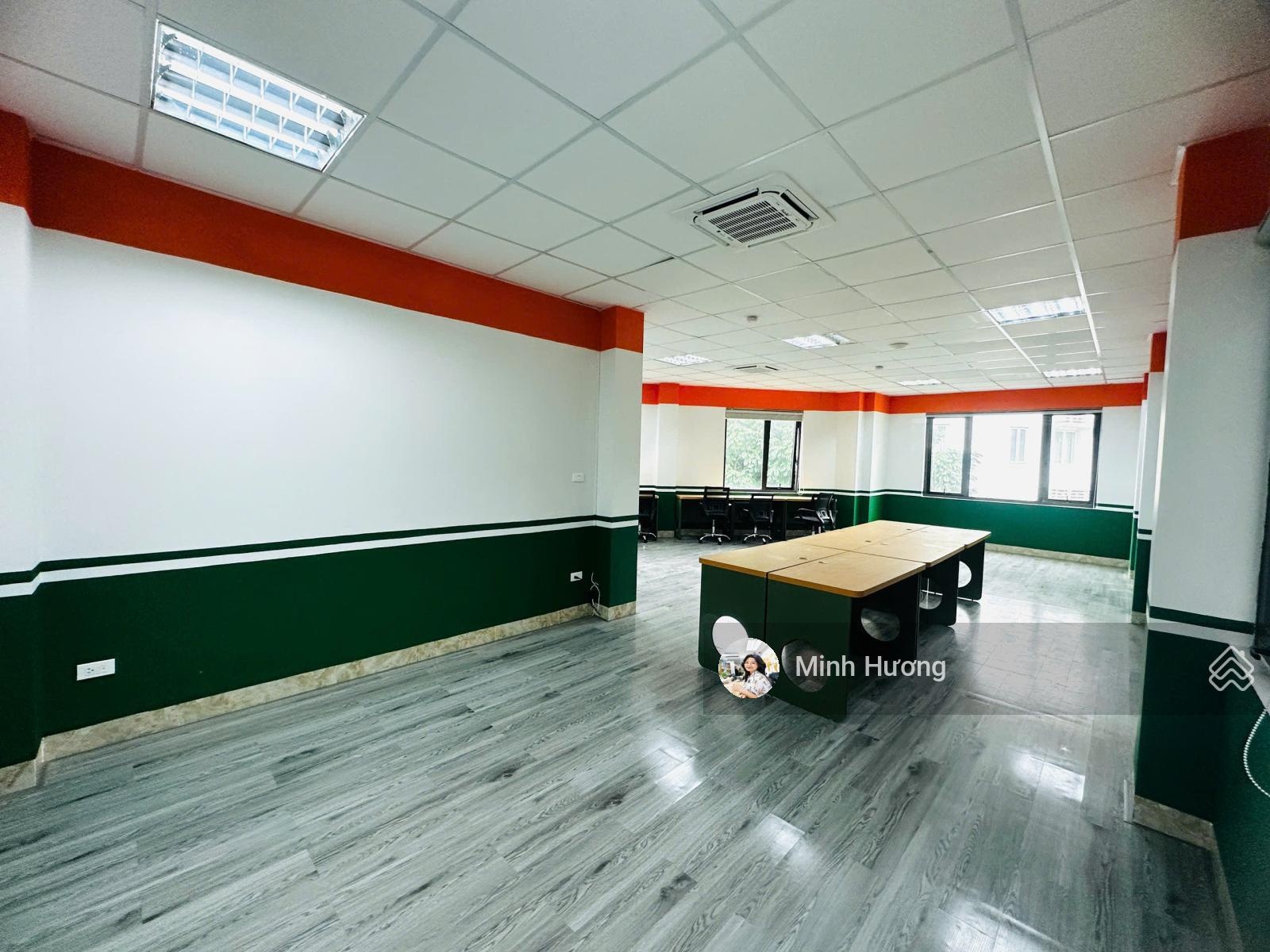 Cho thuê văn phòng 90m2 cực rẻ chỉ 12 triệu view 2 mặt kính phố Nguyễn Thị Đinh, Cầu Giấy.