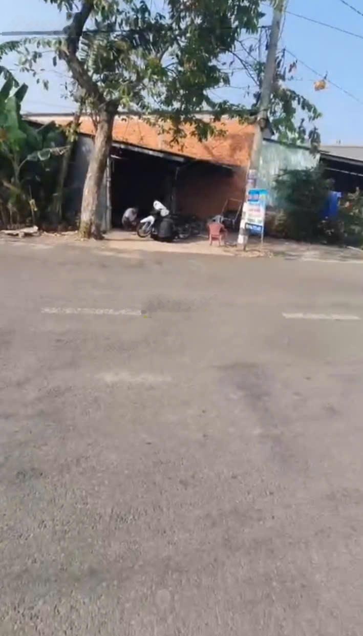 Bán lô đất 152.1m2 full thổ cư đất ở đô thị - tttt tân trụ-mặt tiền đường cao thị mai- giá 6 tỷ