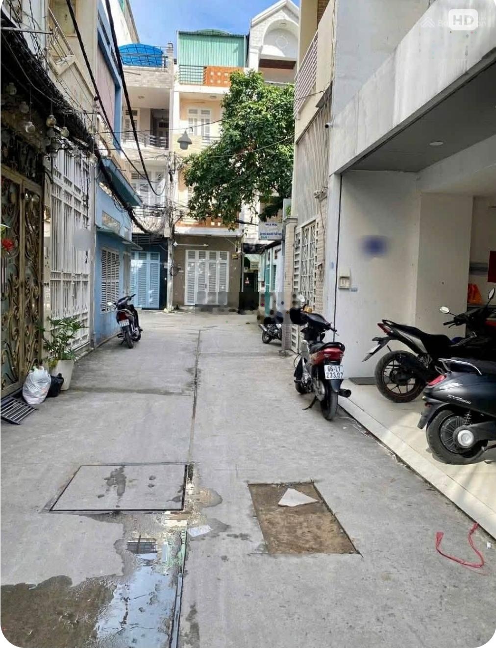 Trung tâm phí nhuận - hẻm xe hơi thông - nhà mới 4 tầng