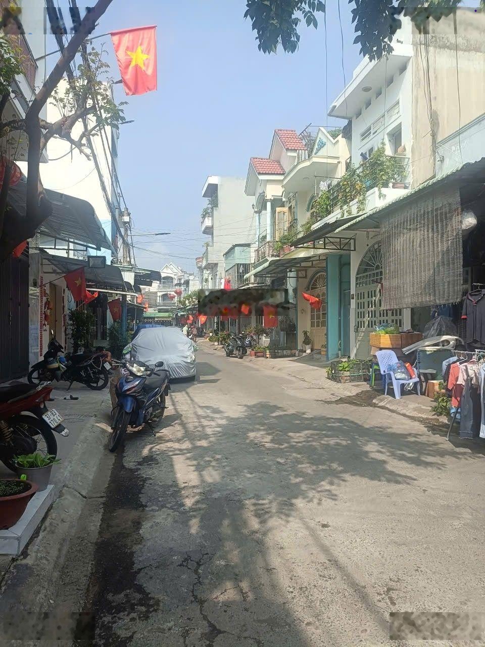 Giá : 3 tỷ 700tr chốt. - Đất khu dân cư đường nhựa vỉa hè gần đường Nguyễn Tri Phương, Dĩ An 2