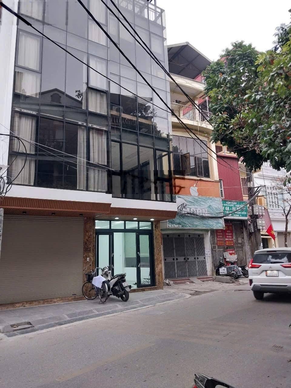 Gia đình cần bán nhà mặt phố số 12 Thịnh Liệt , DT 45mx6 tầng thang máy . Giá bán 19 tỷ có TL
