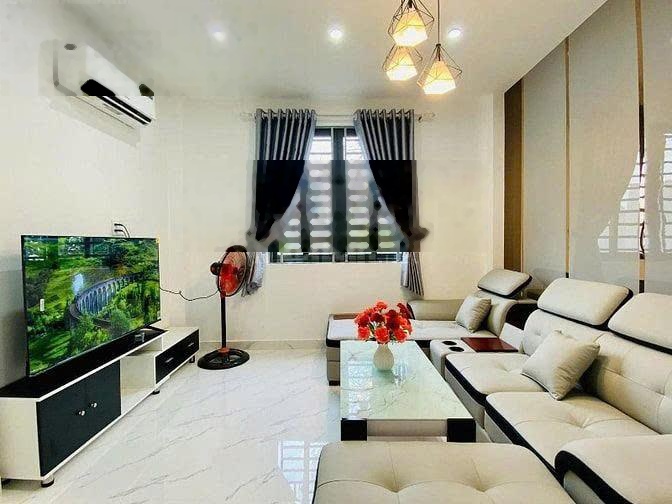 Bán gấp nhà phố - Dương Quảng Hàm, P5, Gò Vấp. DT 51m2, giá 2 tỷ500 sẵn HĐ thuê 13 tr/tháng