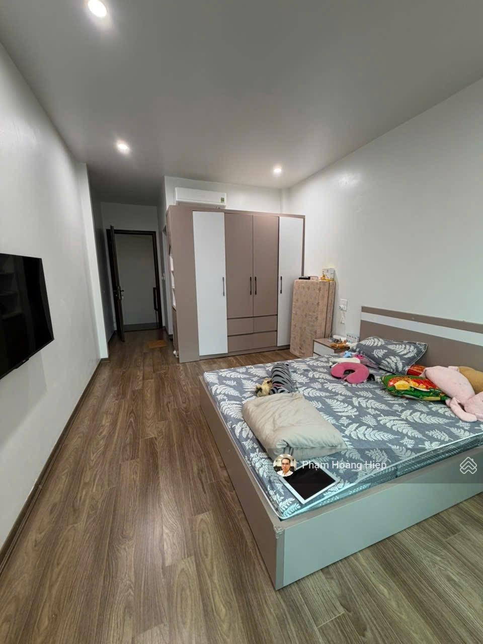 (CHÍNH CHỦ) Nhà 37m2 x 5 tầng tại Cầu Giấy, Nhỉnh 9 tỷ. Nhà dân xây, kcbt ở sướng