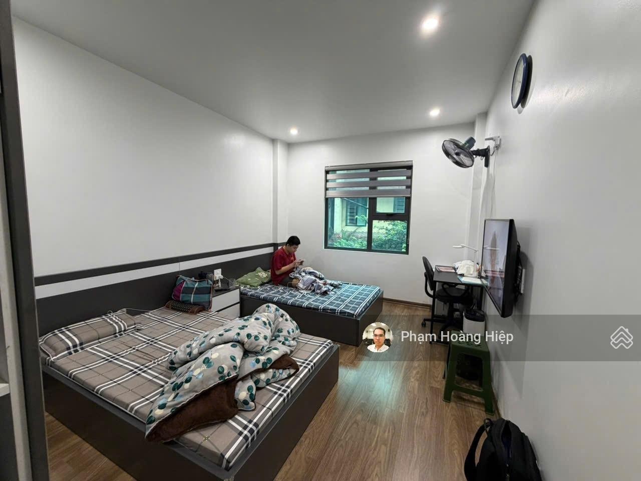 (CHÍNH CHỦ) Nhà 37m2 x 6 tầng tại Dương Quảng Hàm, Nhỉnh 9 tỷ. Nhà dân xây, kcbt ở sướng