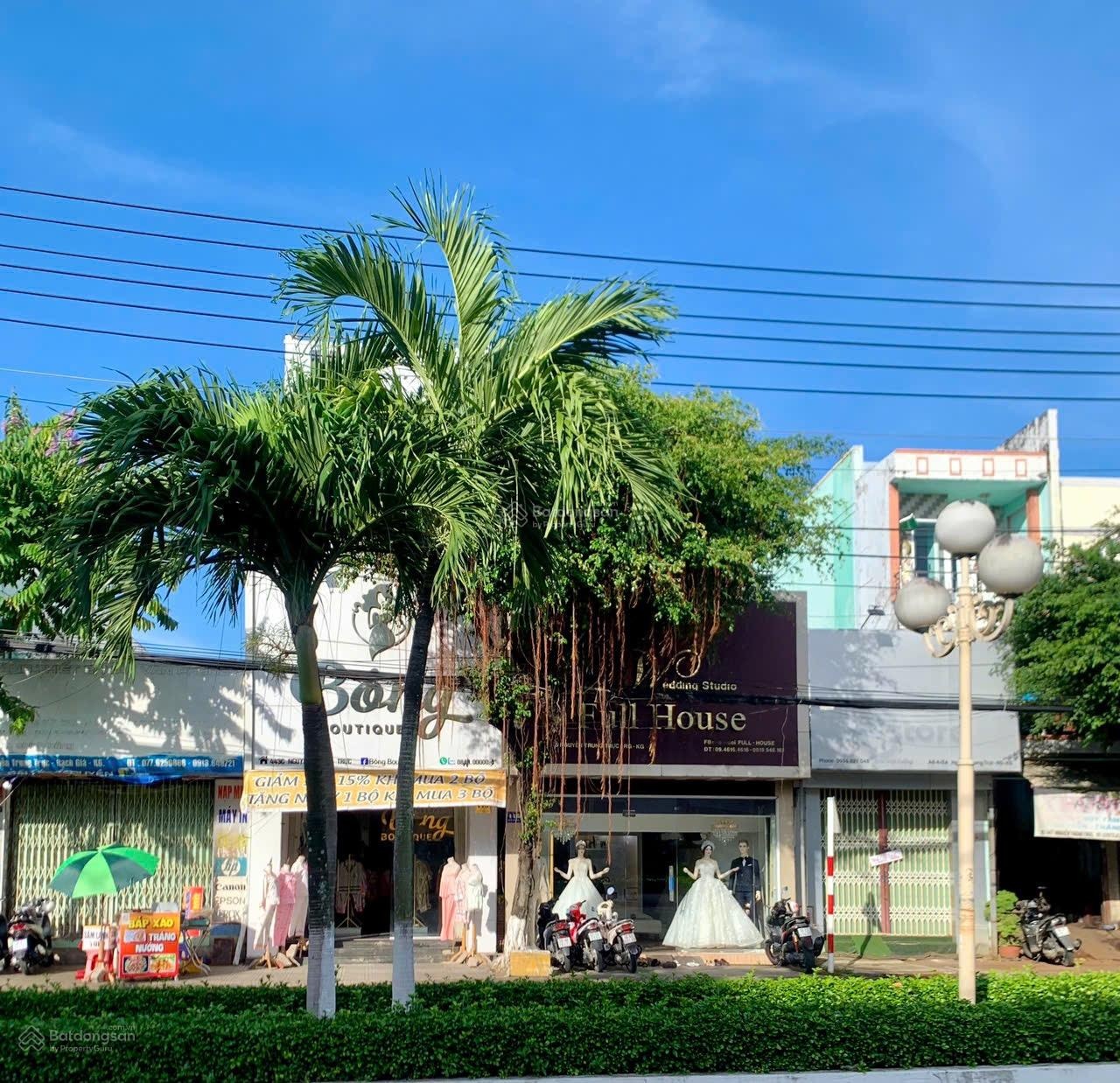 Bán Nhà mặt phố tại 445 Nguyễn Trung Trực, Vĩnh Lạc, 5,5 tỷ (giá cũ 6,5 tỷ) 100m2, Chính chủ