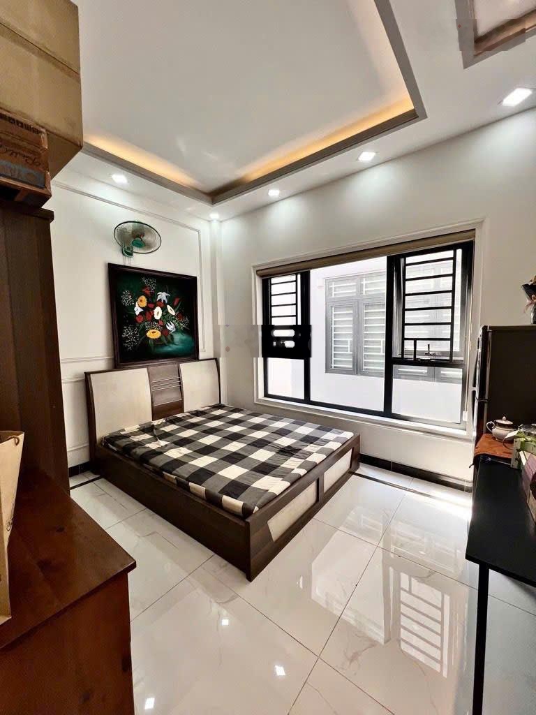 Bán nhà 5 tầng, 56m2, KDC Hoa Sứ đường 26/3 gần Aeon Mall Tân Phú, chỉ 8.x Tỷ.