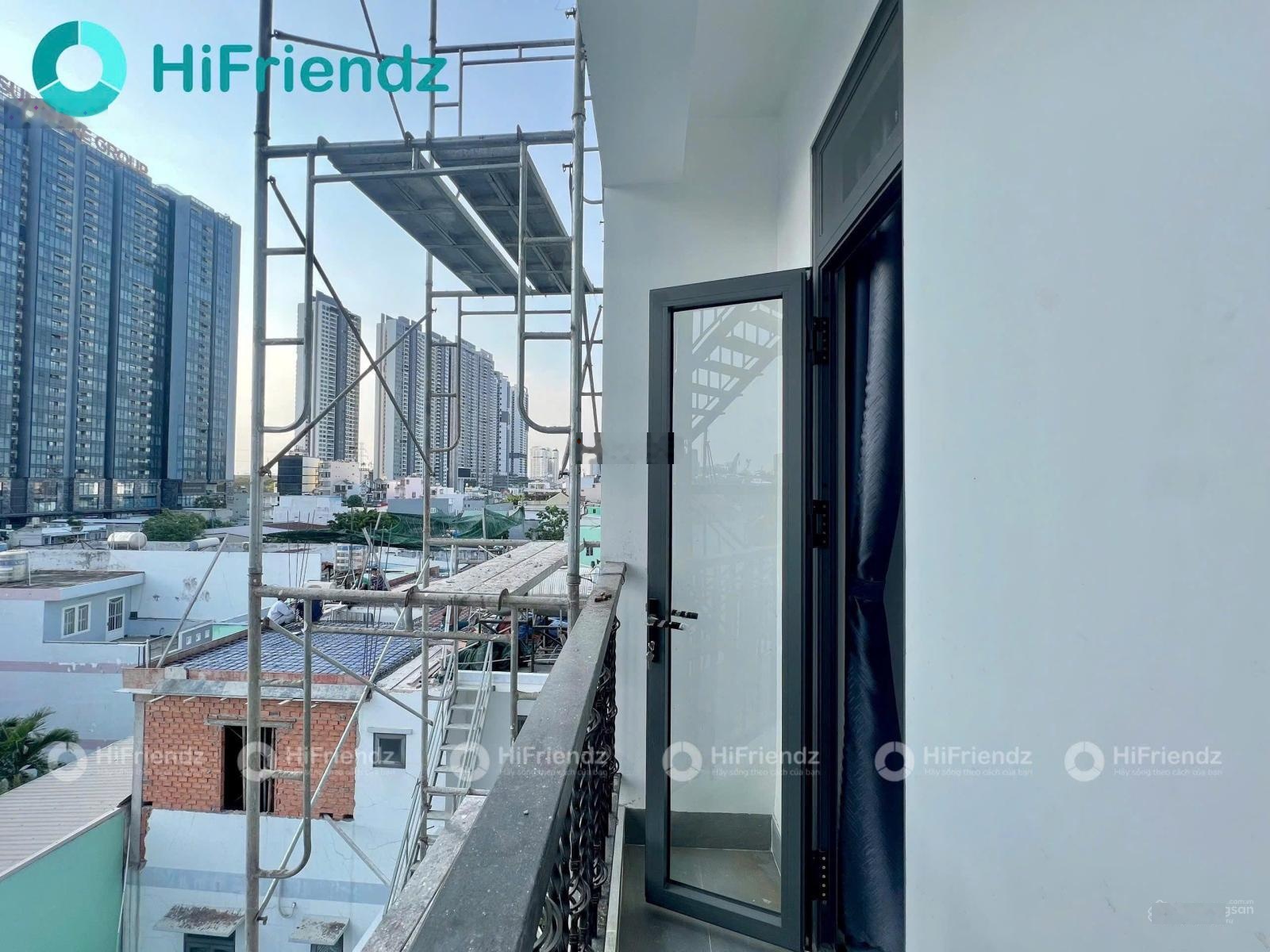 Cho thuê căn mới xây, gần phú mỹ hưng tiện qua quận 4,1