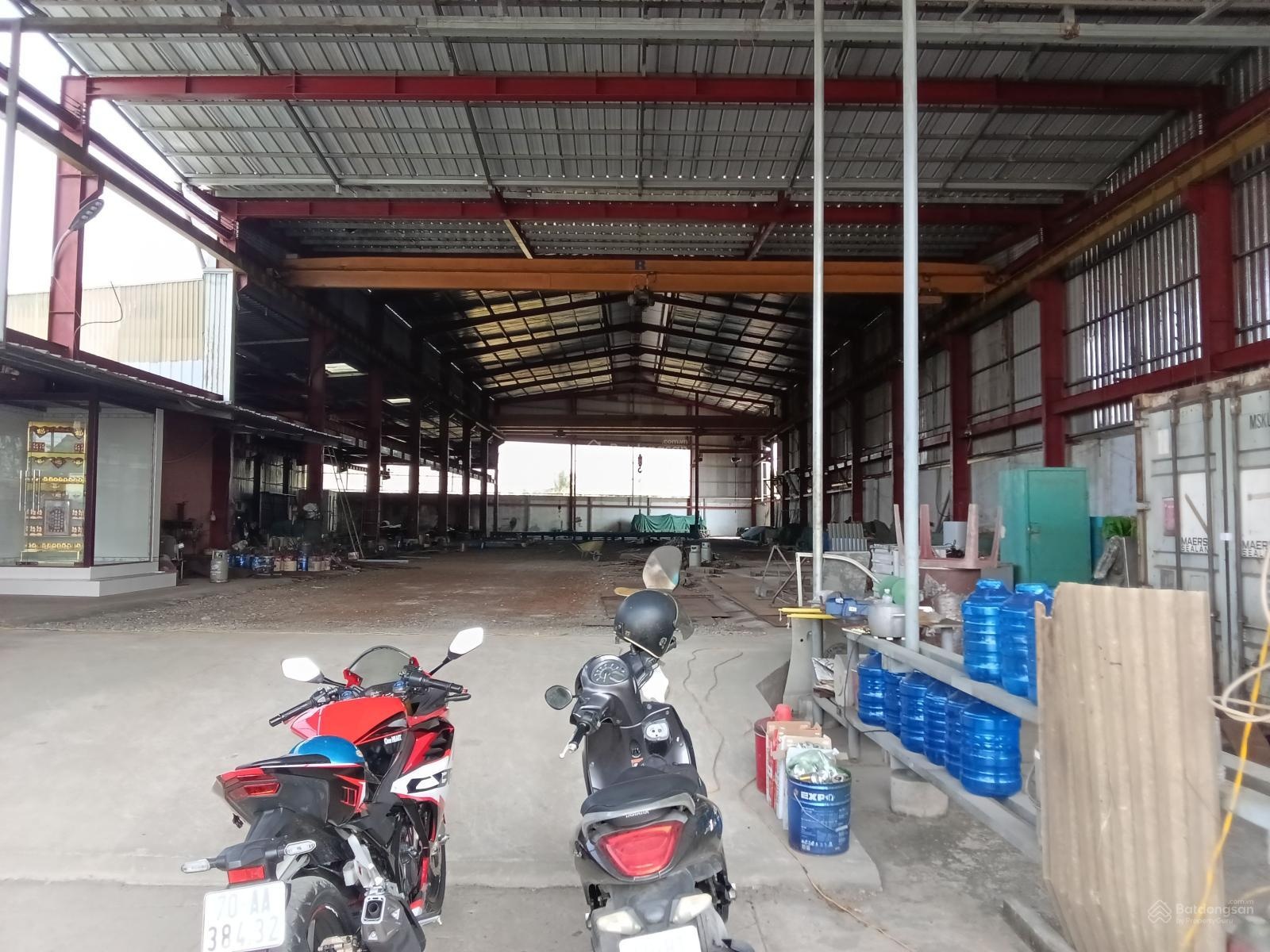 Bán xưởng 2389m2 mặt tiền đường Tỉnh lộ 833D giá 18 tỷ TL, gần ngã tư xồi Đôi đinh đức Thiện