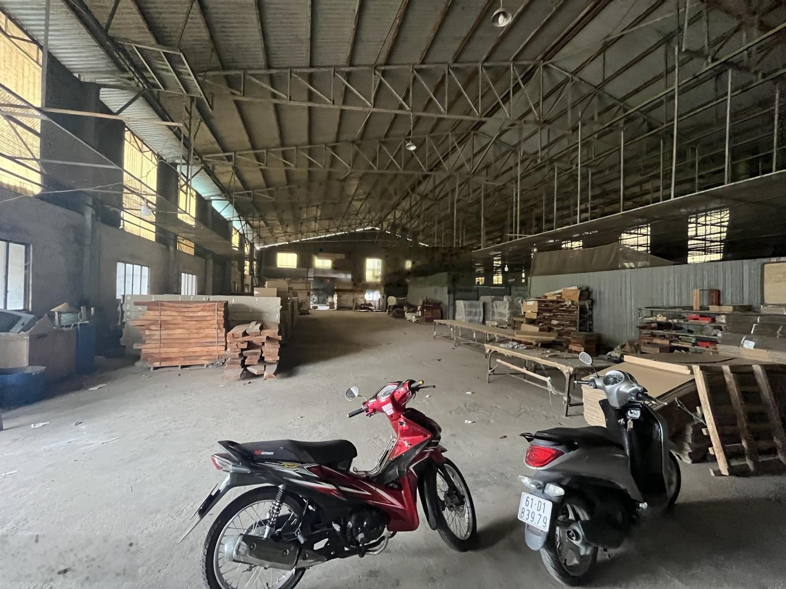 Cho thuê xưởng 1300m2 đường xe công tiếp nhiều ngành nghề