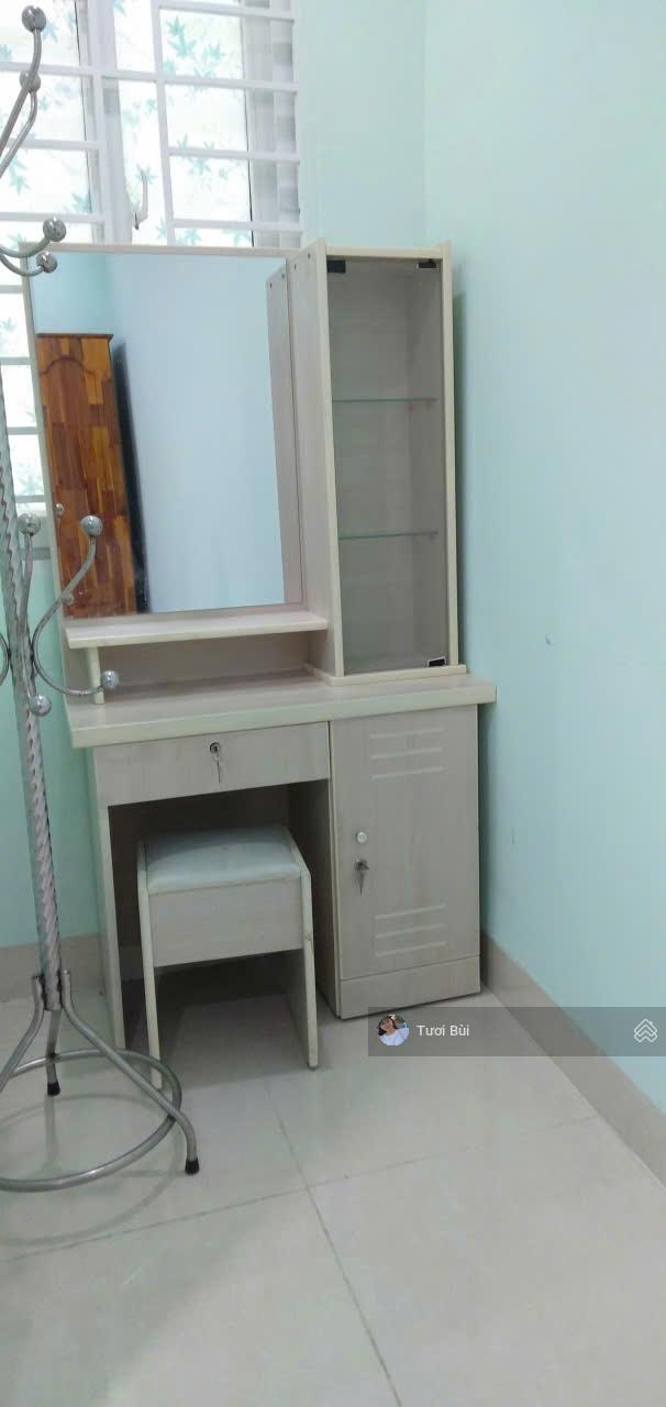 Cho thuê nhà diện tích sử dụng 80m2 hẻm Hoàng diệu gần biển, có 2 phòng ngủ giá chỉ 6 triệu/tháng