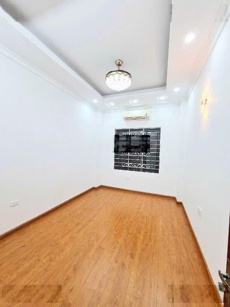 Xã đàn - đống đa - 40m2 - 4t - cách mặt phố 20m - ngõ rộng 3m- thông kd nhỏ - nhà mới - ở ngay