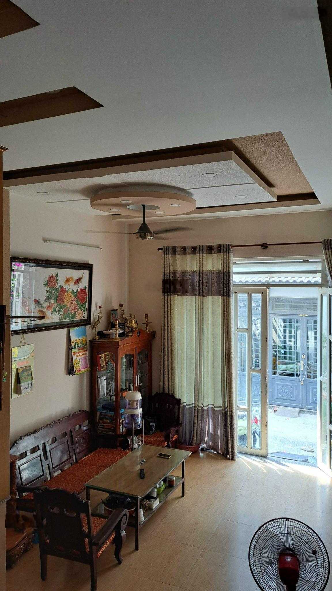 Chính chủ bán nhà 2,88 tỷ, 90m2 sử dụng hẻm xe hơi, gần bên trường ĐH Tài Chính Maketing TPHCM