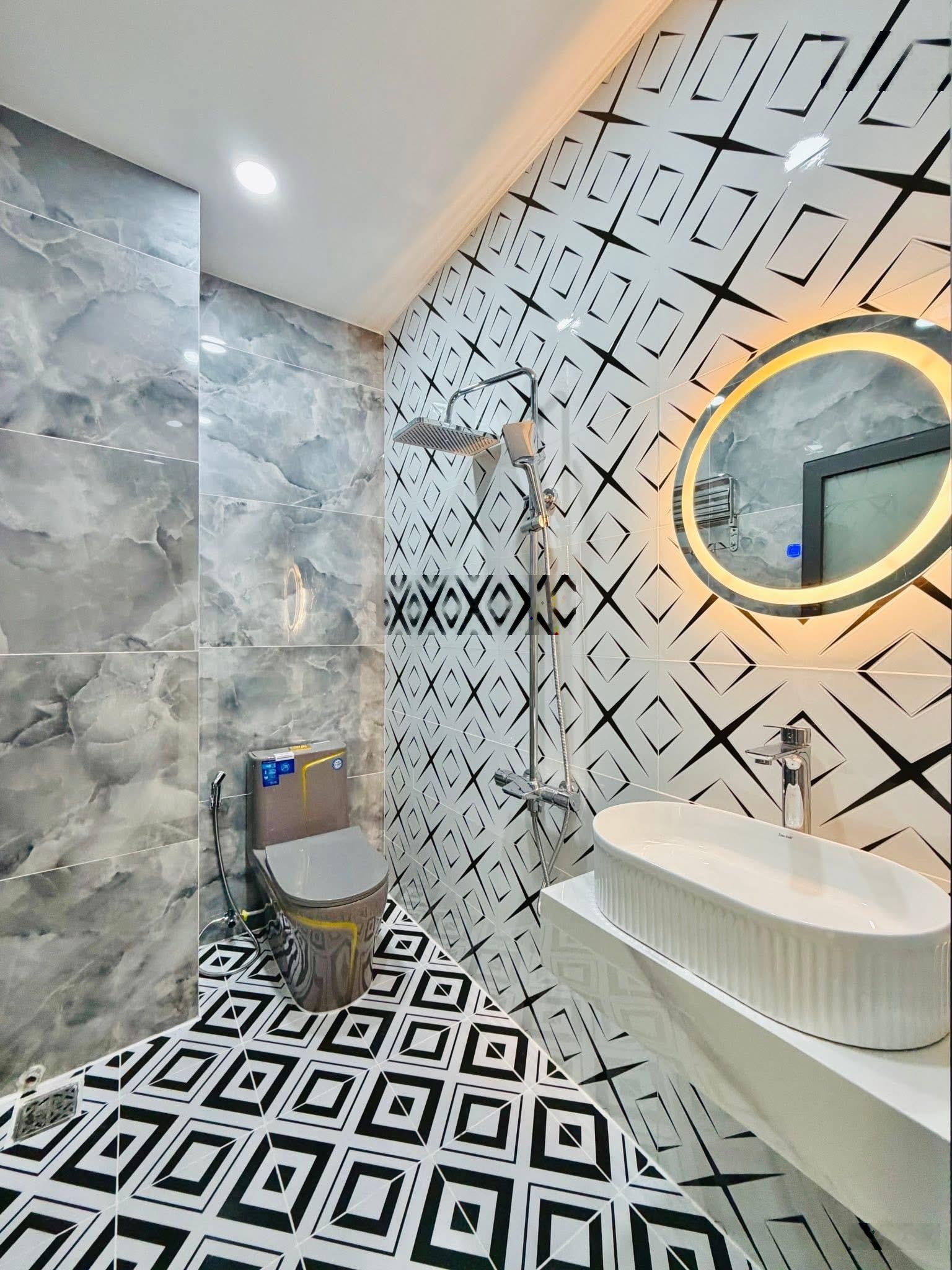 Bán Nhà Siêu Hiếm Nằm Ngay Hòa Bình, Tân Phú - 76,5m, Giá 5 Tỷ 320 Triệu, Ở Hay Cho Thuê Đều Được