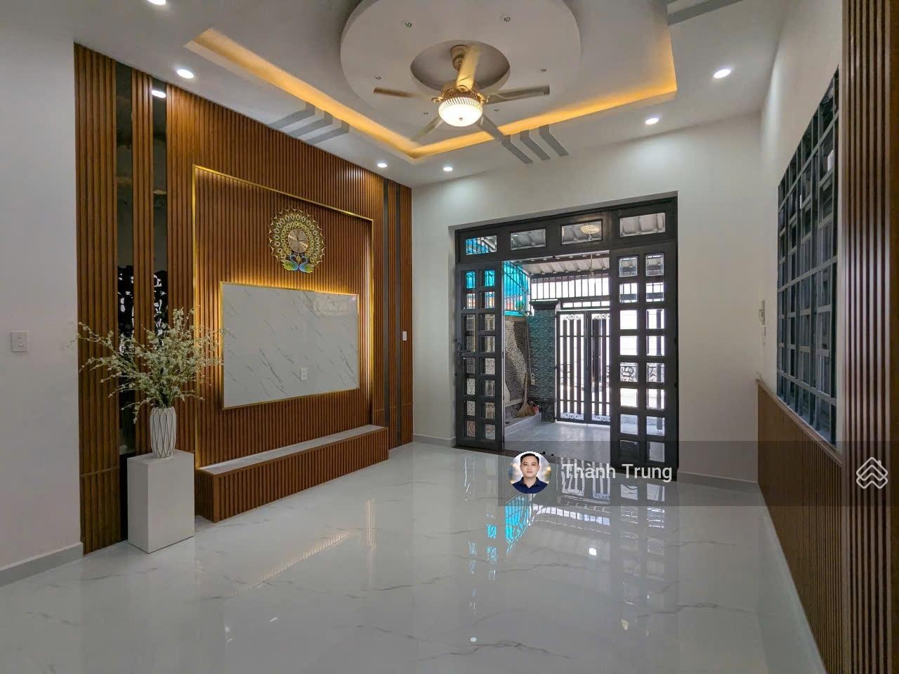 Thiện chí bán nhanh trong tháng. Căn nhà góc 2 mặt tiền đẹp tại đường số 18, BTĐ Quận 2