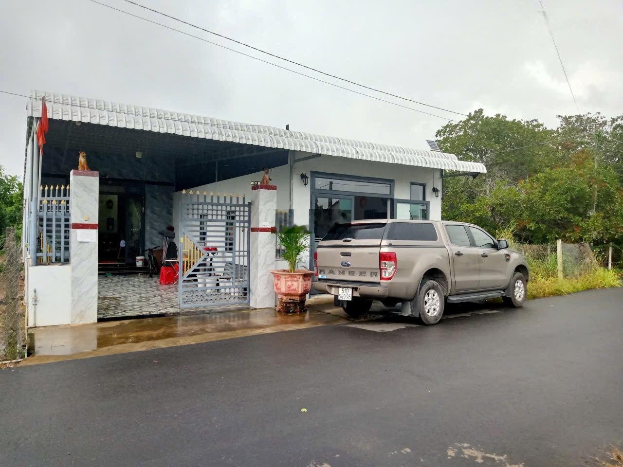 Bán nhà mặt phố đường Hòa Bình - Bình Châu, 2,05 tỷ, 321m2, giá tốt, view đẹp