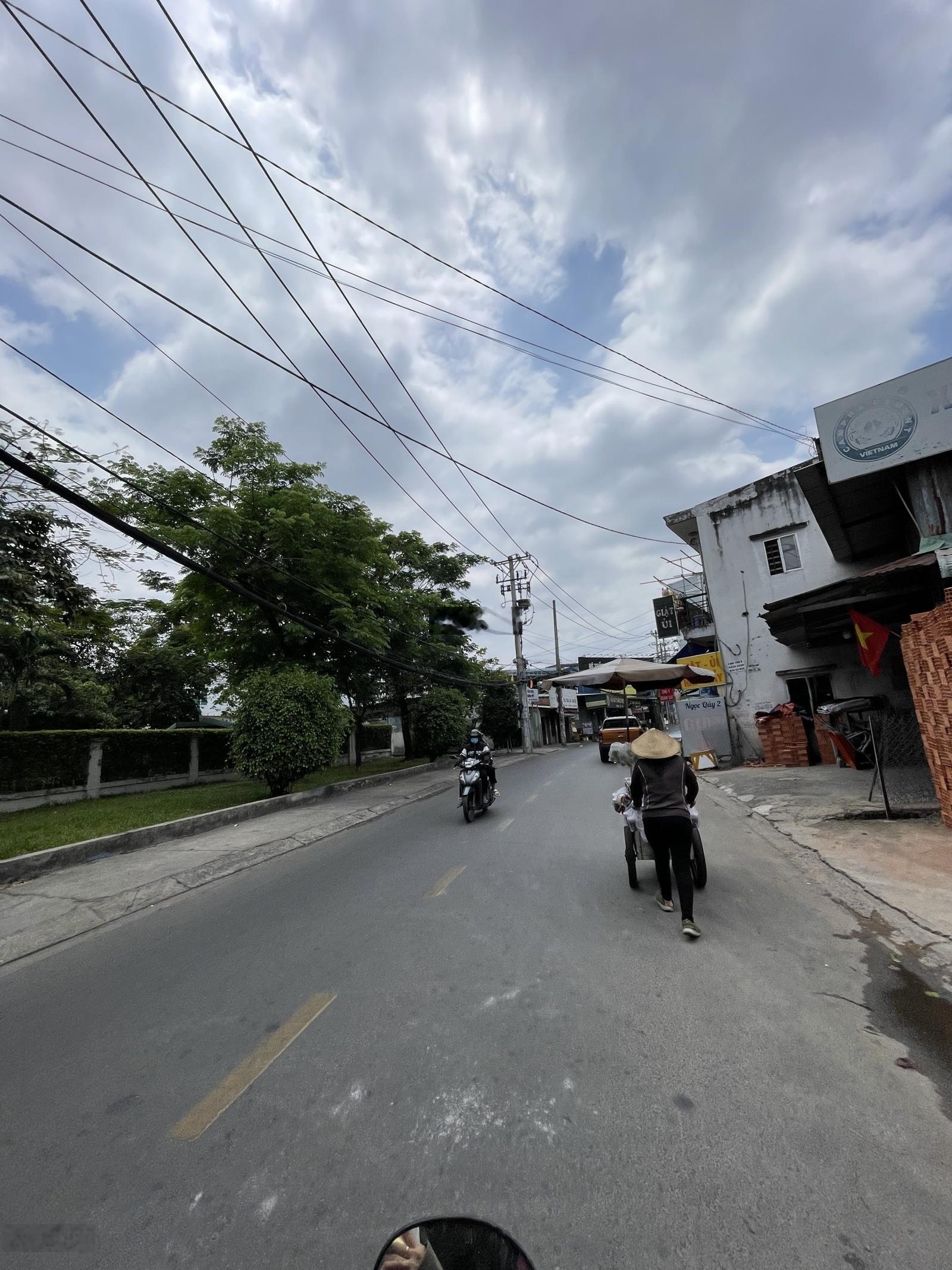Đất Quận 12 gần mặt tiền Dương Thị Giang, 70m2, khu phân lô đẹp, xây dựng tự do