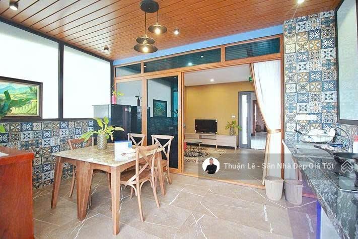 (Tin thật) bán nhà mặt tiền đường Hoa Lan ngay Phan Xích Long (4,5x11m) hầm + 3TST. Hạ 4tỷ bán gấp