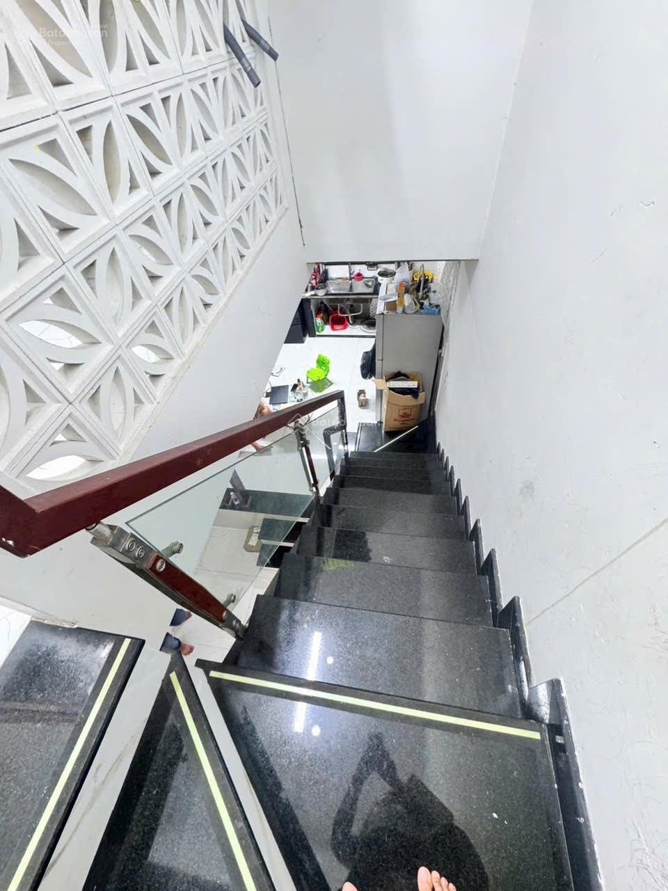 4x14,5m, nhà có 1 lầu ở liền, hẻm 8m thông khu Gò Xoài