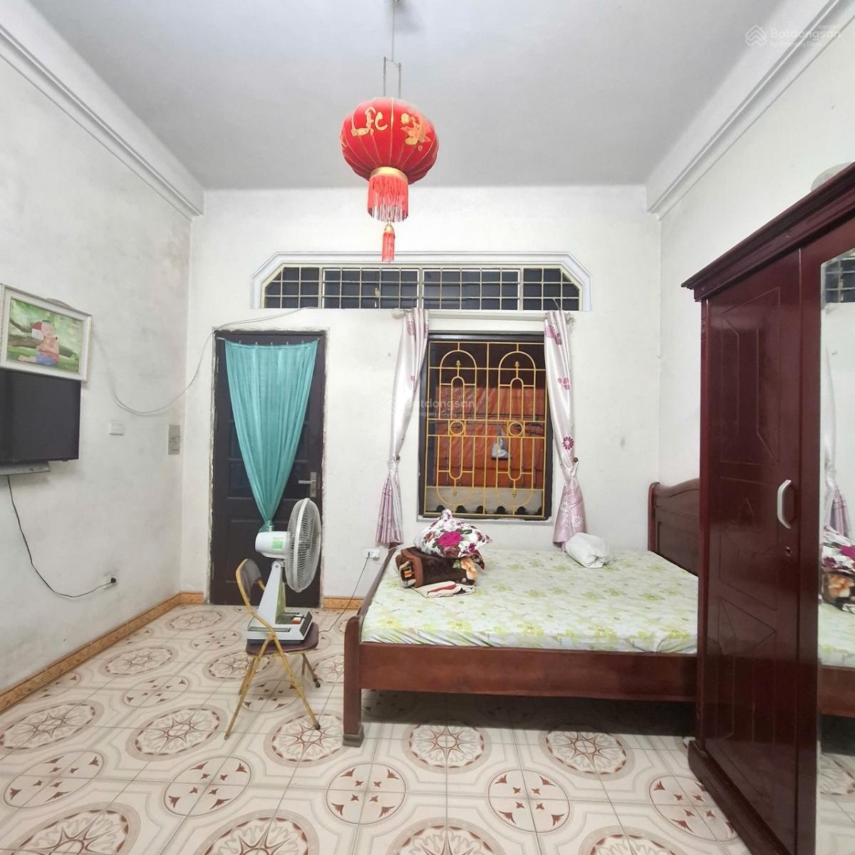 VF3 đỗ cửa! Phố Bùi Ngọc Dương, lô góc, ngõ thông, sổ đỏ CC, nhà dân xây chắc chắn, 45m2 nhỉnh 8 tỷ