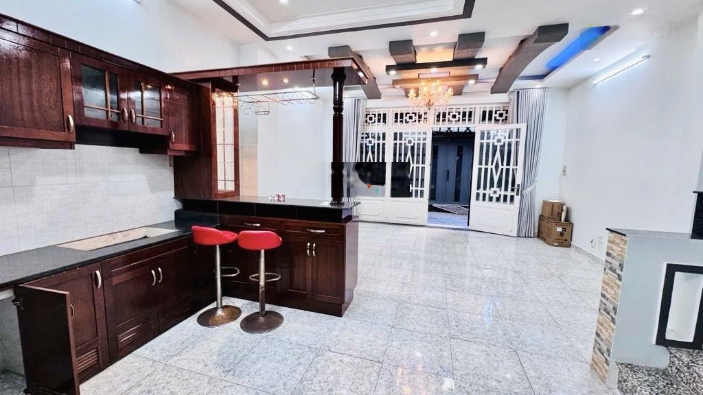 Bán nhà Ngang 5.6 MÉT hiếm 158/ Thích Quảng Đức Hẻm ba gác thông CHDV 35 Triệu