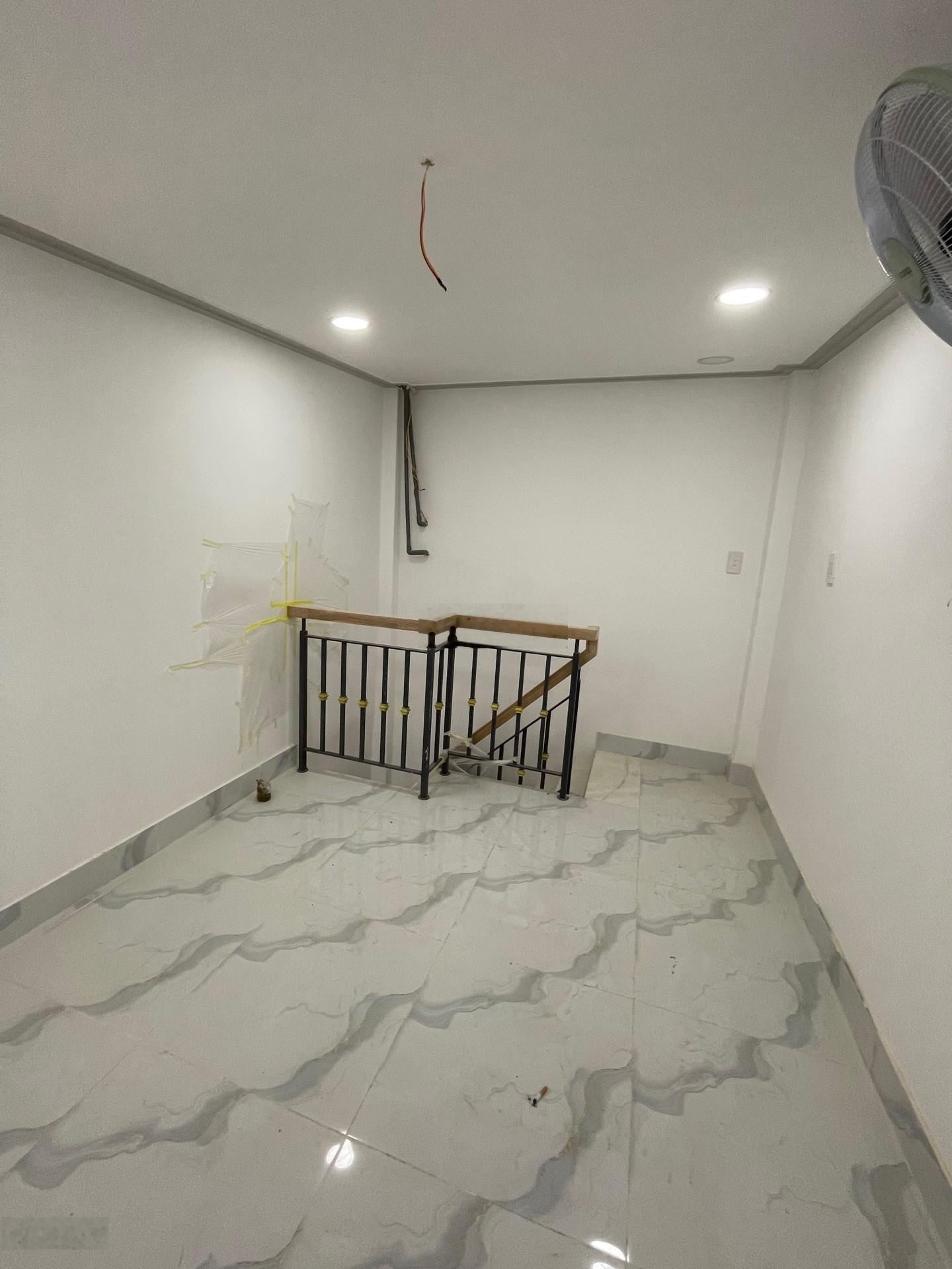 Bán NR đẹp ở Hậu Giang, 2,2 tỷ, 14,3m2, 2PN, 2WC