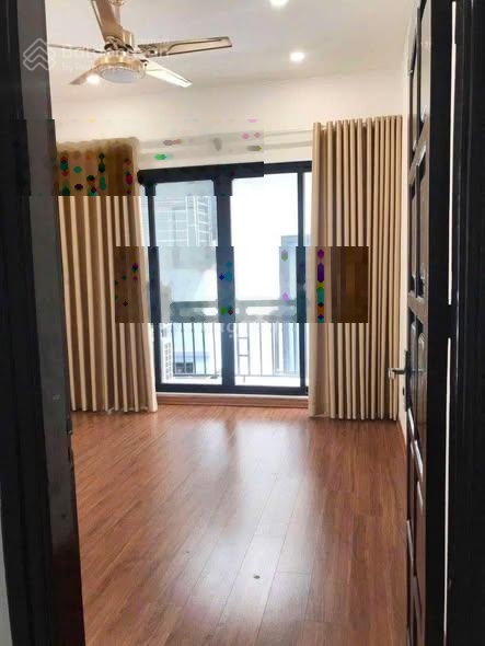 cho thuê nhà ngõ 67 phùng khoang 55m x5T ô tô đỗ cửa