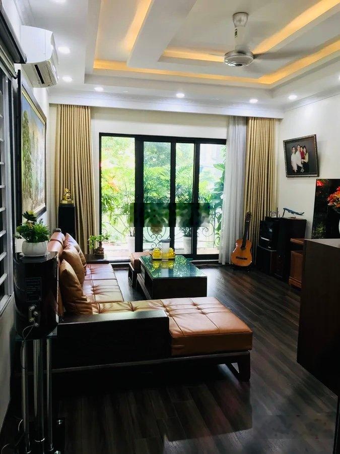 Bán nhà mặt hồ bồ đề long biên 7 tầng thang máy gara 2 ô tô view hồ đẹp giá 28 tỷ